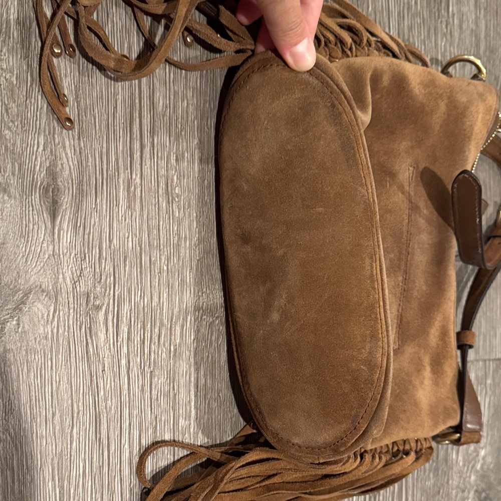 Michael Kors Tan Suede Fringe crossbody - Picture 4 of 5